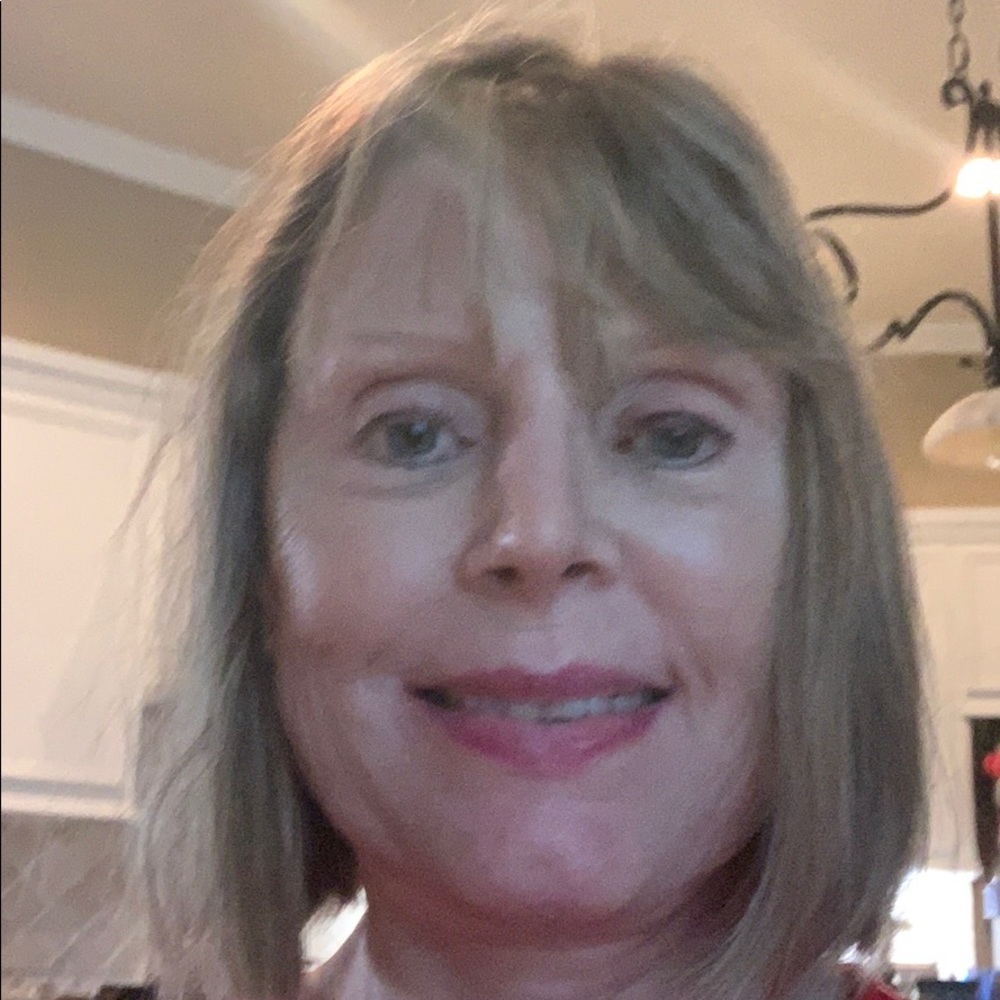 Meet your Posher, Debbie